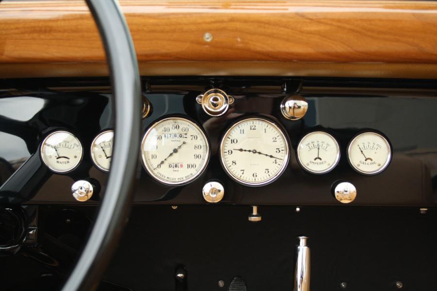  Chrysler CG Imperial Convertible Victoria by Waterhouse 1931 года  (фото 9 из 33)
